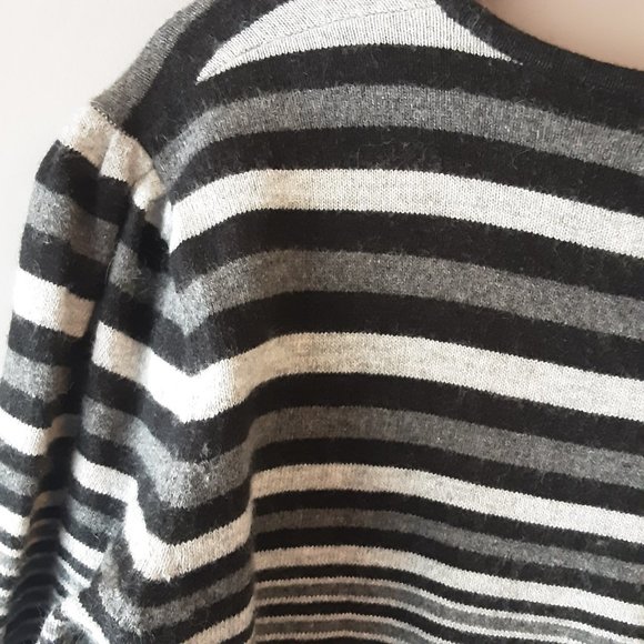 CYC Black White Grey Striped V-neck Sweater, Cotton Cashmere Blend | Med - Picture 11 of 14
